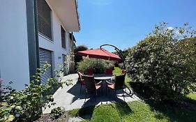 Ferienwohnung mit Terrasse und Garten in Seenähe